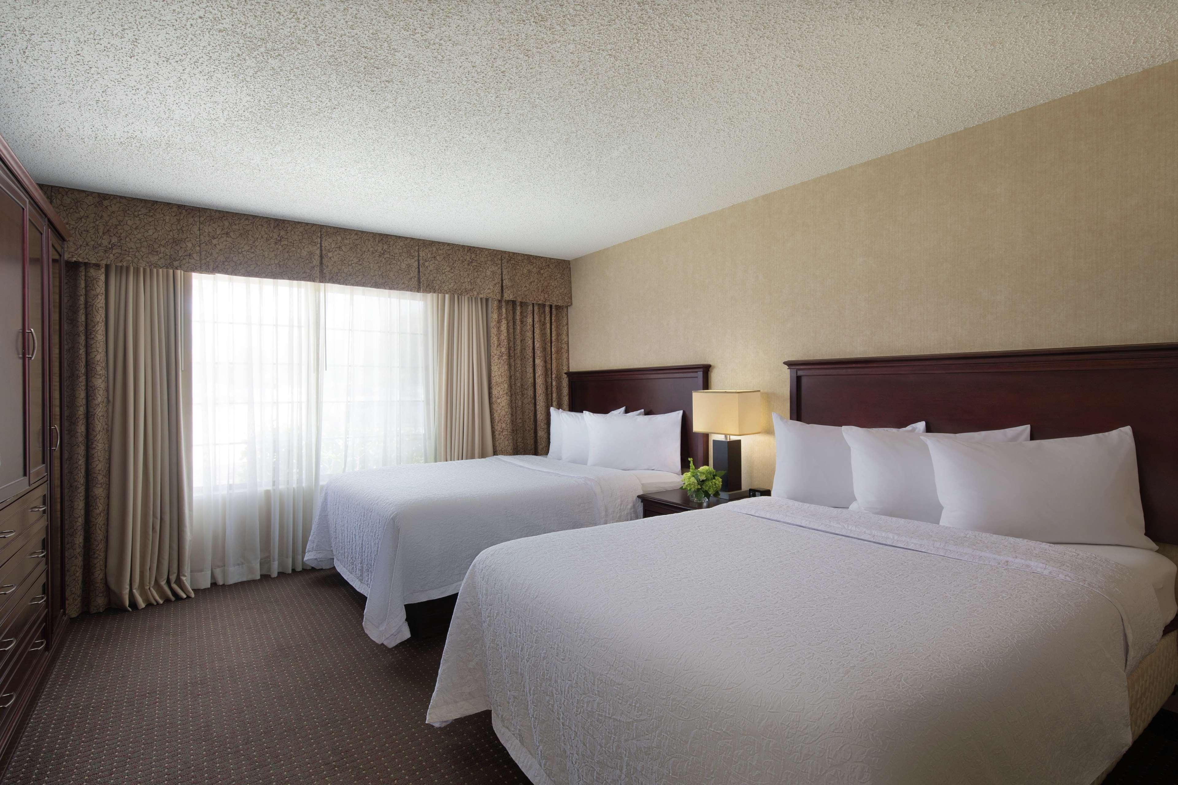 Embassy Hotel 4*